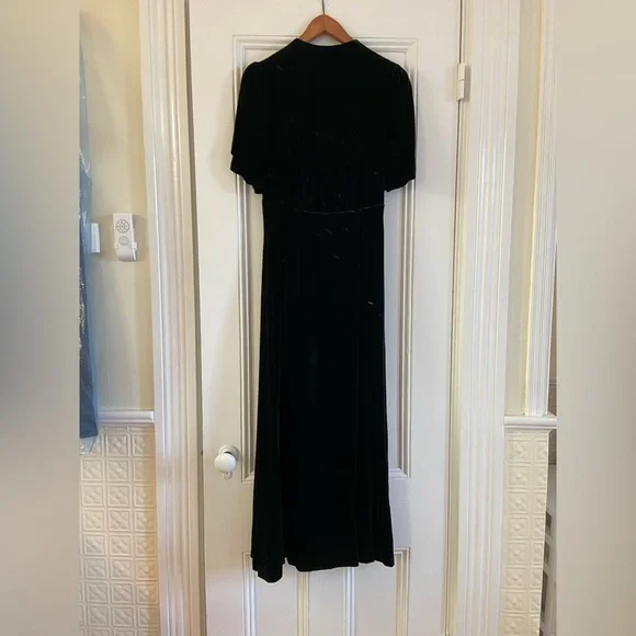 Hunter Green J. Peterman Velvet Dress - Picture 4 of 8